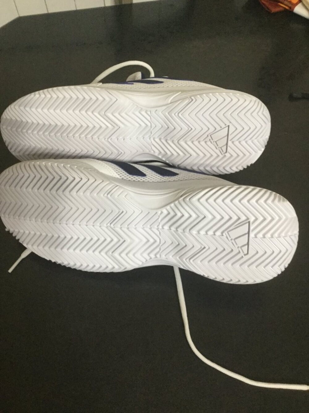 NEW without tags attached Adidas Spec2 tennis sneakers size 11 just tried on. - Picture 5 of 6